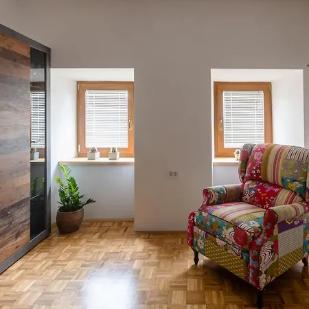 Wellba Otlica Holiday home